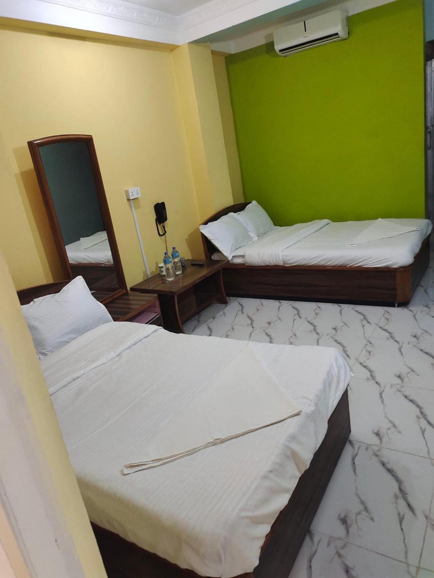 Hotel Samrat Inn Pvt Ltd Lahan Dış mekan fotoğraf