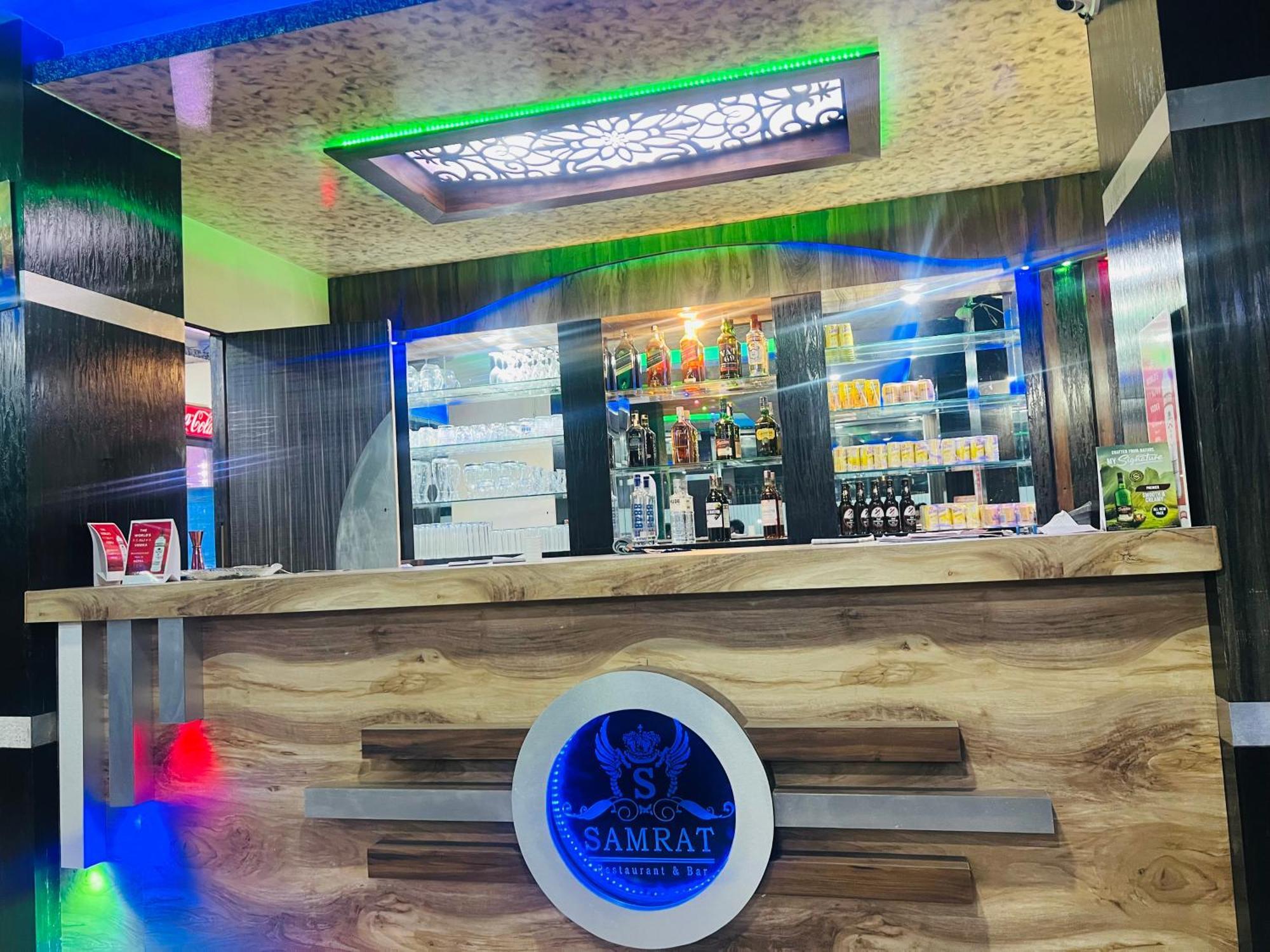 Hotel Samrat Inn Pvt Ltd Lahan Dış mekan fotoğraf