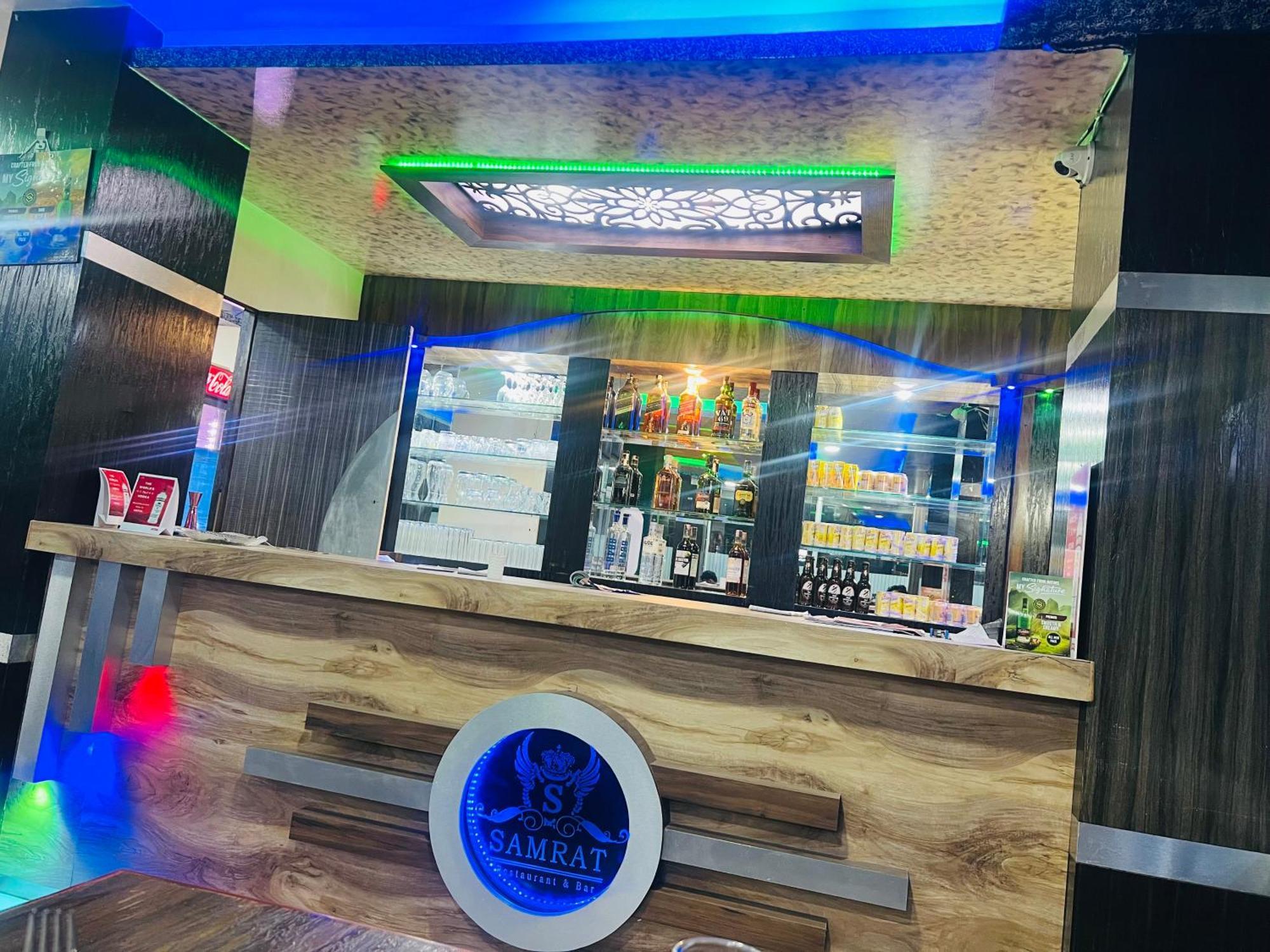 Hotel Samrat Inn Pvt Ltd Lahan Dış mekan fotoğraf